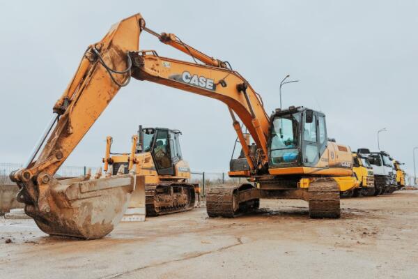 GNSS定位技術(shù)在壓路機、挖掘機等工程機械中的智能應(yīng)用